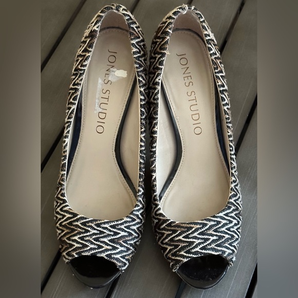 Jones Studio Black Brown Tan Zig Zag Lines  4 inch Wooden High Heels Look Sz 7 - Picture 2 of 15